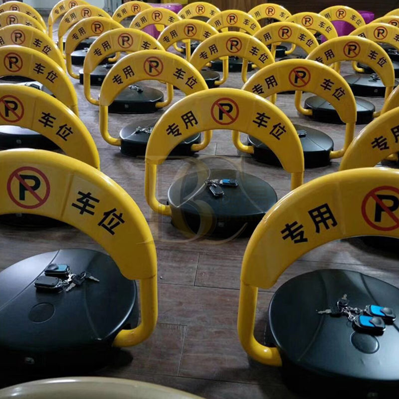 高溫天氣您還下車手動(dòng)開(kāi)車位鎖？