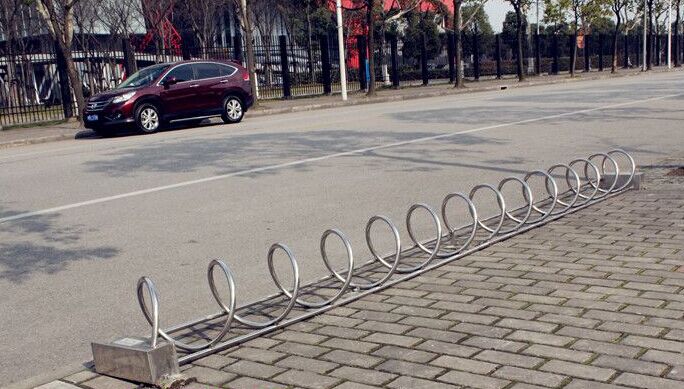 市政街道安裝自行車停車架更為安全、便捷及有效